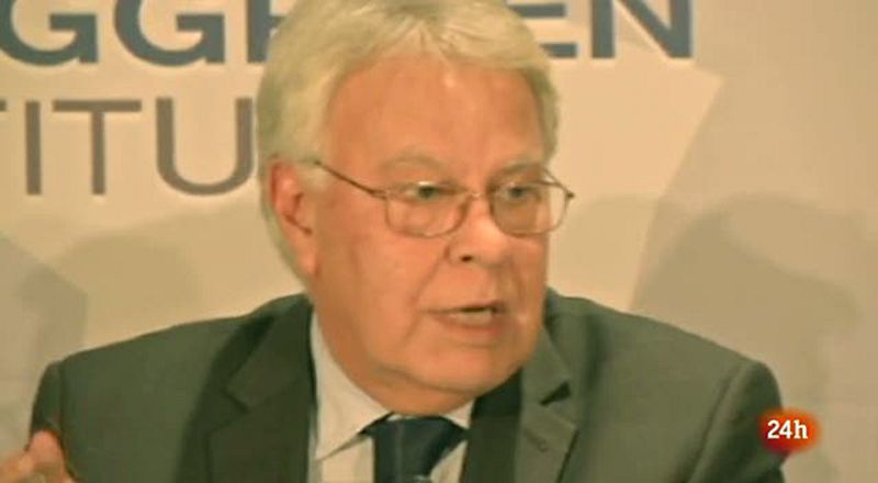 Felipe González: "Hollande podría ser el que le diga no a Merkel"