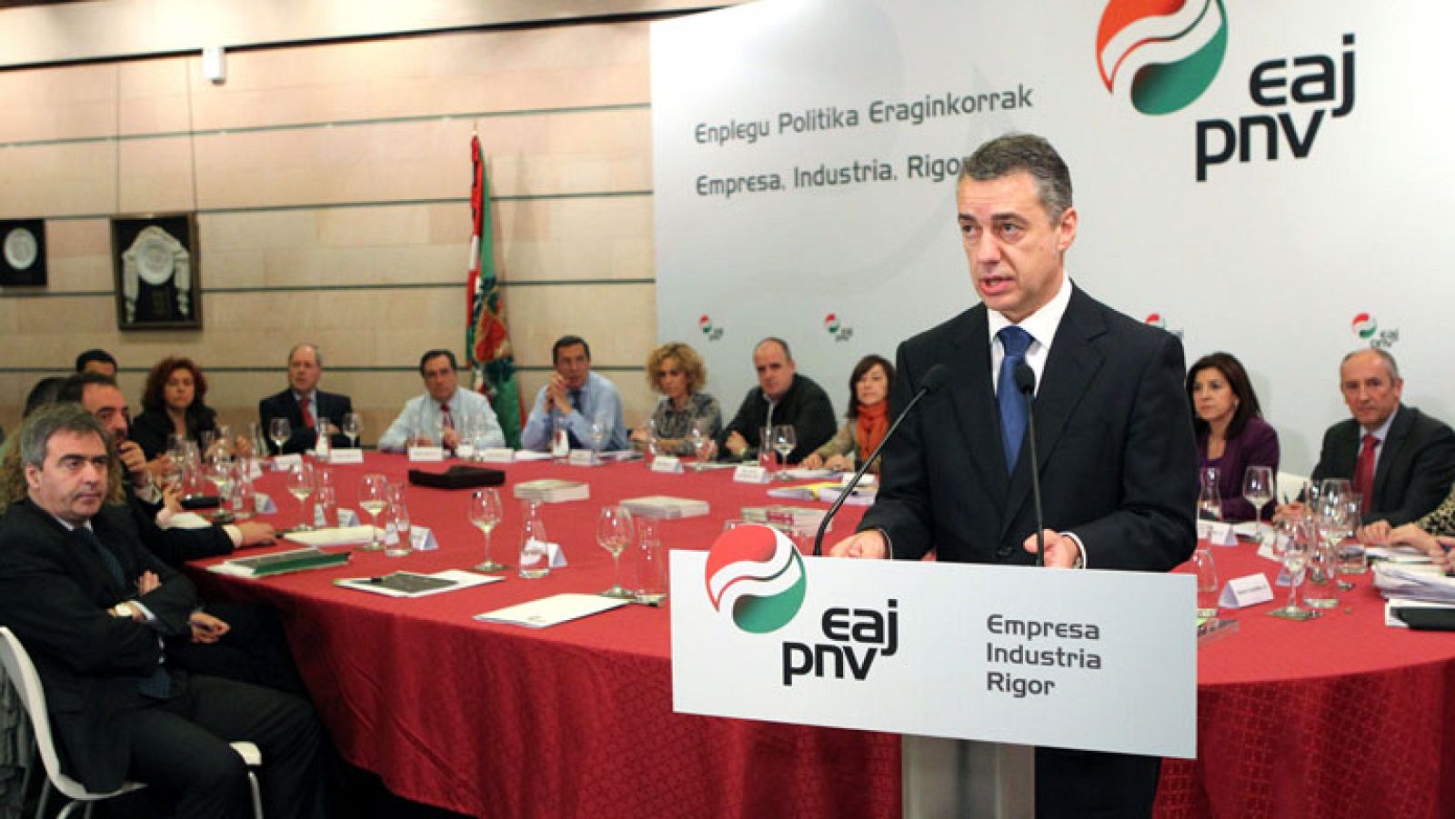 El PP Vasco da por finalizado el pacto de legislatura que permitió a Patxi López ser lehendakari