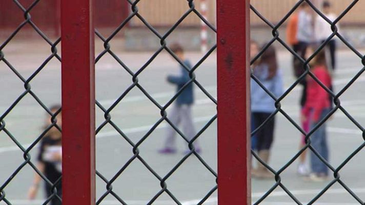 Telediario 1 - Exparejas que se llevan a sus hijos