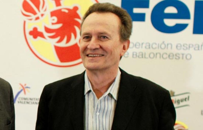 Aíto sí llama a Raúl