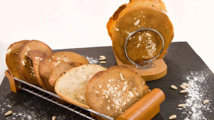 RTVE Cocina - Tulipas de café con piñones