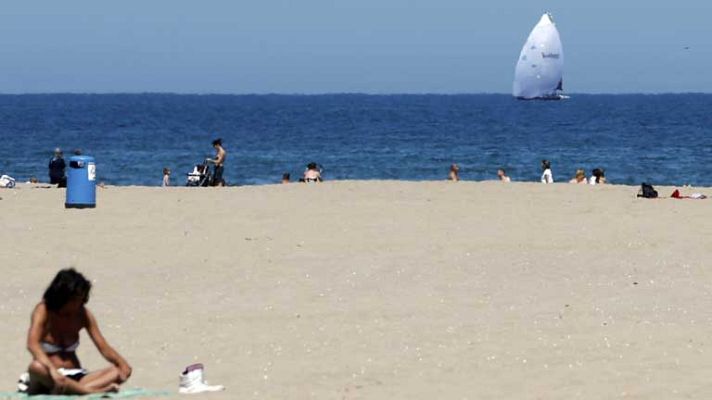Telediario 1 - Del abrigo a las sandalias