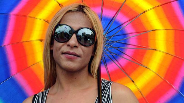 Telediario 1 - Chile tipificará por ley los delitos de homofobia