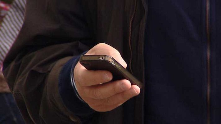 Telediario 1 - Riesgos de los smartphones