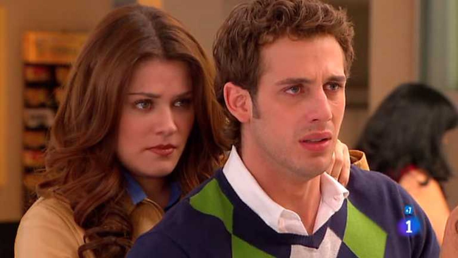 Cielo rojo - Capítulo 85 - Andrés advierte a Aleida que pedirá las pruebas de paternidad cuando nazca el niño - ver ahora