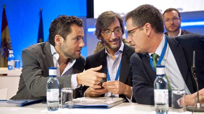 Telediario 1 - Los populares defienden la reforma financiera