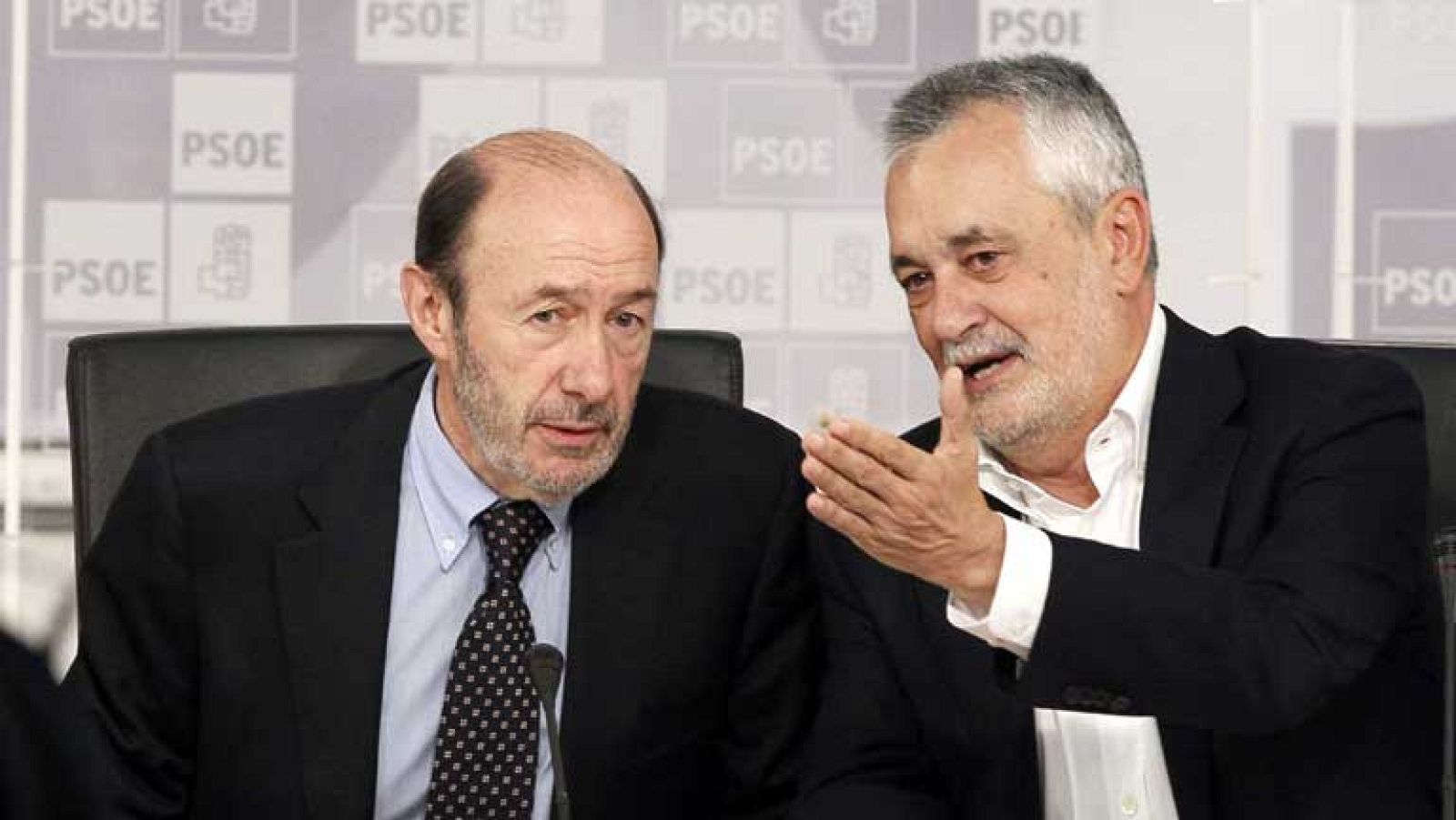 Rubalcaba valora la nueva reforma financiera