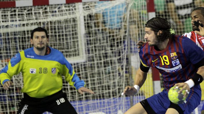 Telediario 1 - El Barça cae derrotado pero acaricia la liga de balonmano