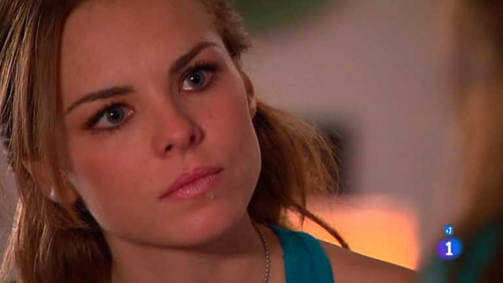 Cielo rojo - Capítulo 87 - Verónica descubre que su padre está muerto - ver ahora