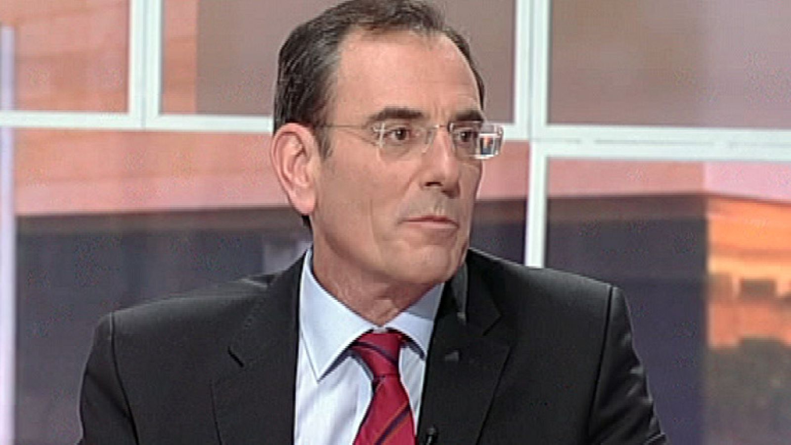 Para todos La 2 - Las becas - Entrevista con Daniel Serón