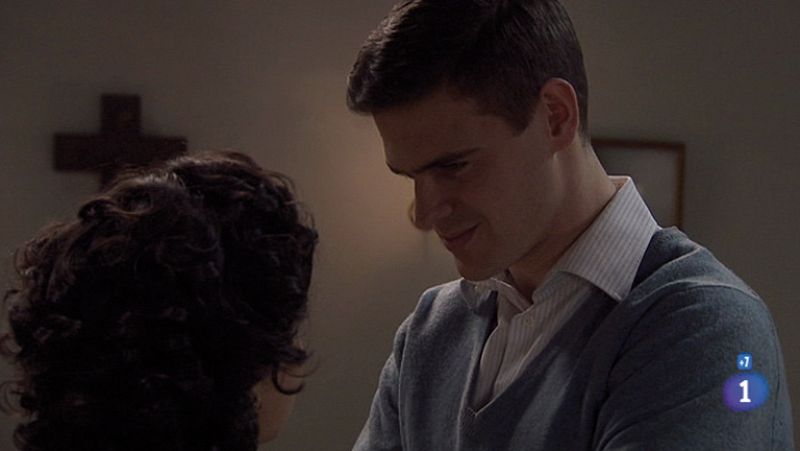 Amar - Alberto intenta abusar de Daniela