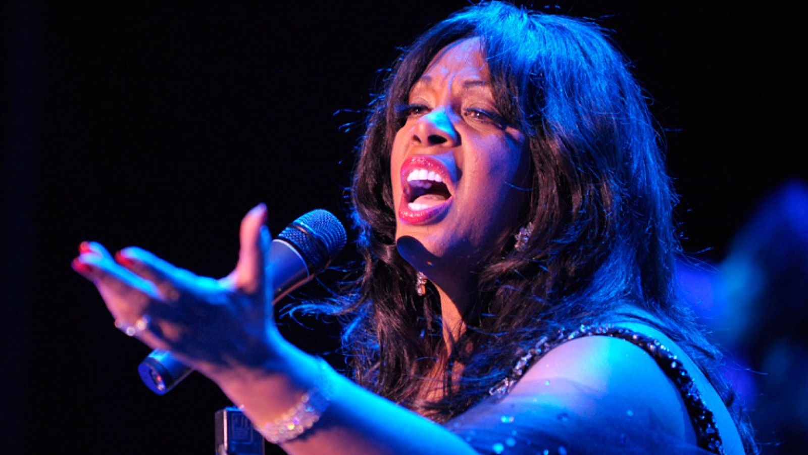 Muere Donna Summer, la reina del "Disco" - Informativo 24h | Ver