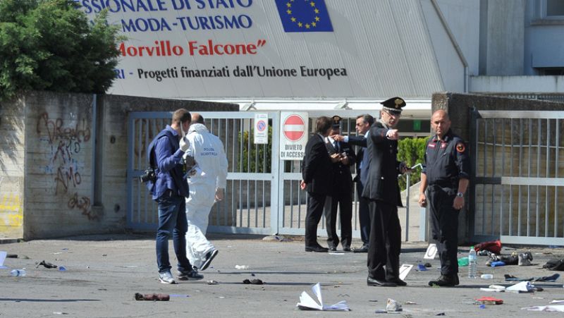 Una bomba estalla en Brindisi y mata a una estudiante