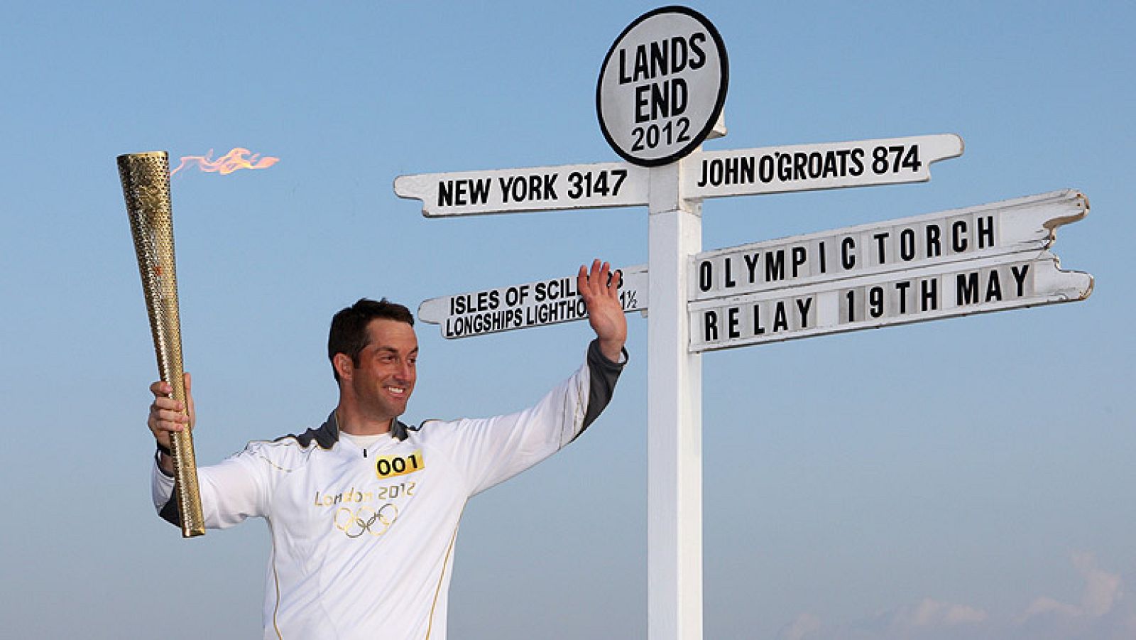 La llama olímpica ya corre por Reino Unido | Ver