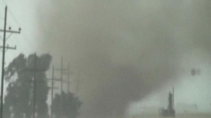 Informativo 24h - Impresionantes imágenes grabadas por un "cazador de tornados"