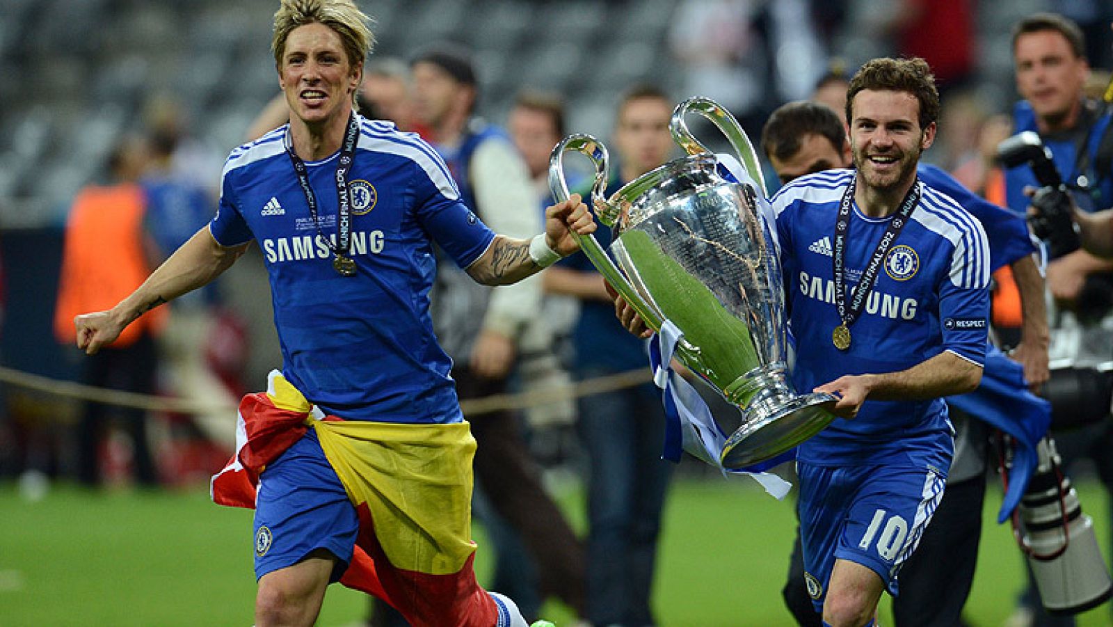 Torres y Mata esperan una llamada | Ver