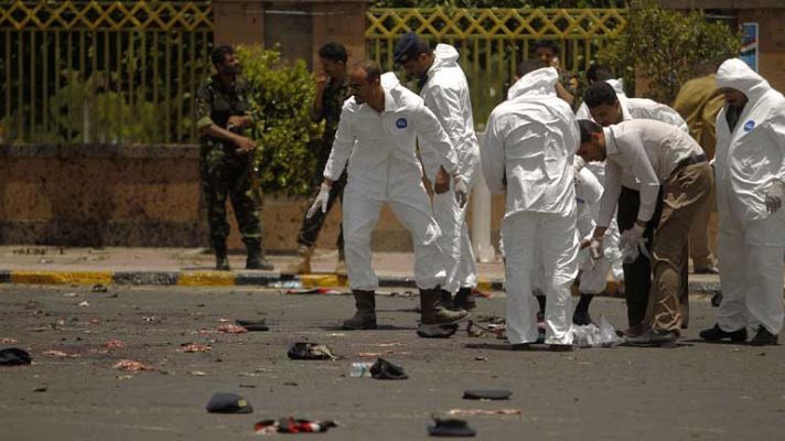 Telediario 1 - Atentado terrorista en Yemen