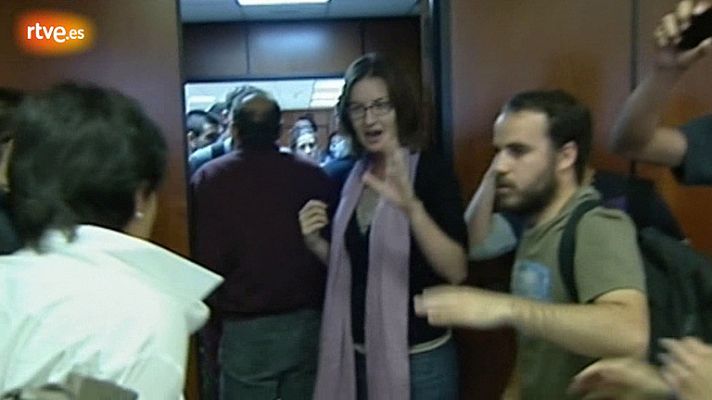  - Empujones en la consellería de Educación de Baleares entre responsables y estudiantes