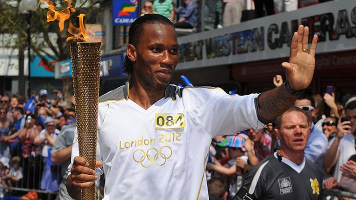 Telediario 1 - Drogba, relevista de la llama olímpica
