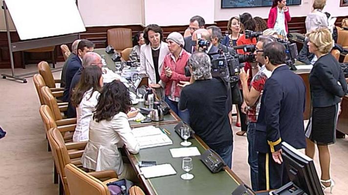 Telediario 1 - Muchas enmiendas y poco tiempo