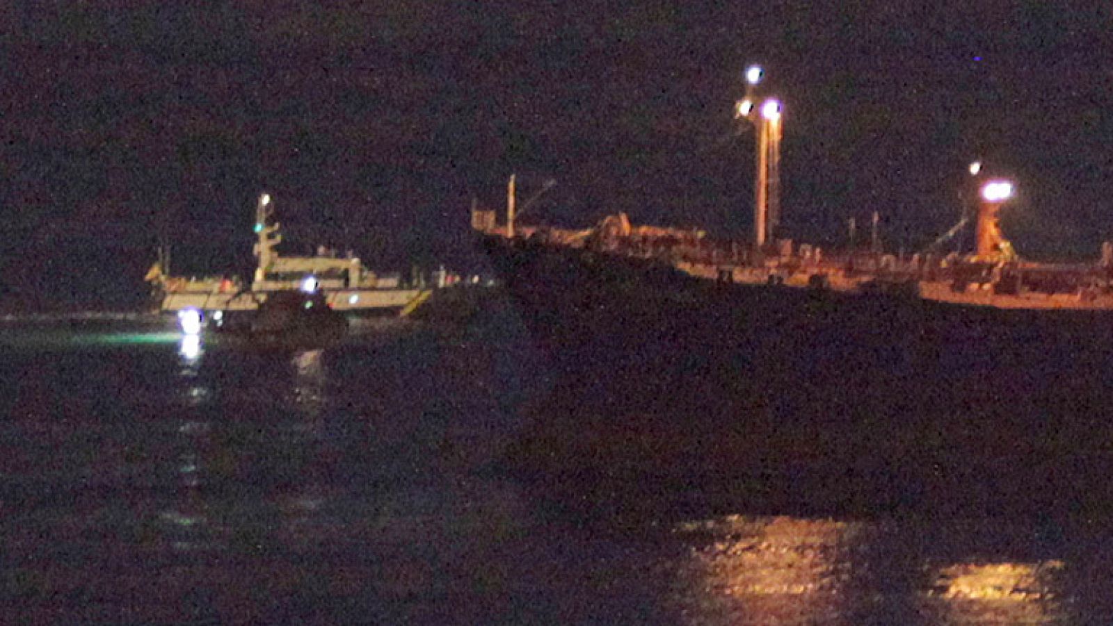 La policía de Gibraltar vuelve a hostigar a cinco pesqueros de Algeciras | Ver