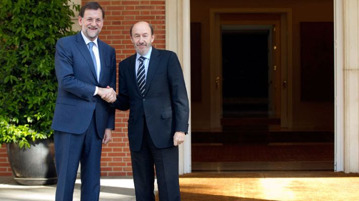 Informativo 24h - Rajoy recibe a Rubalcaba en la Moncloa en su segundo encuentro oficial
