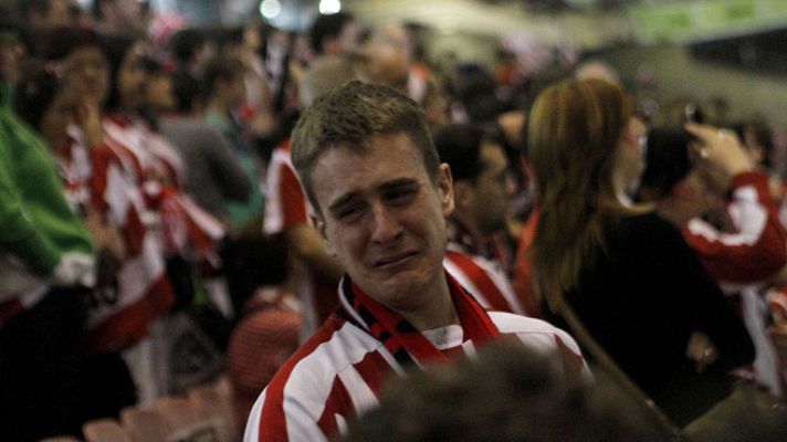 Telediario 1 - San Mamés pasó de la euforia a las lágrimas