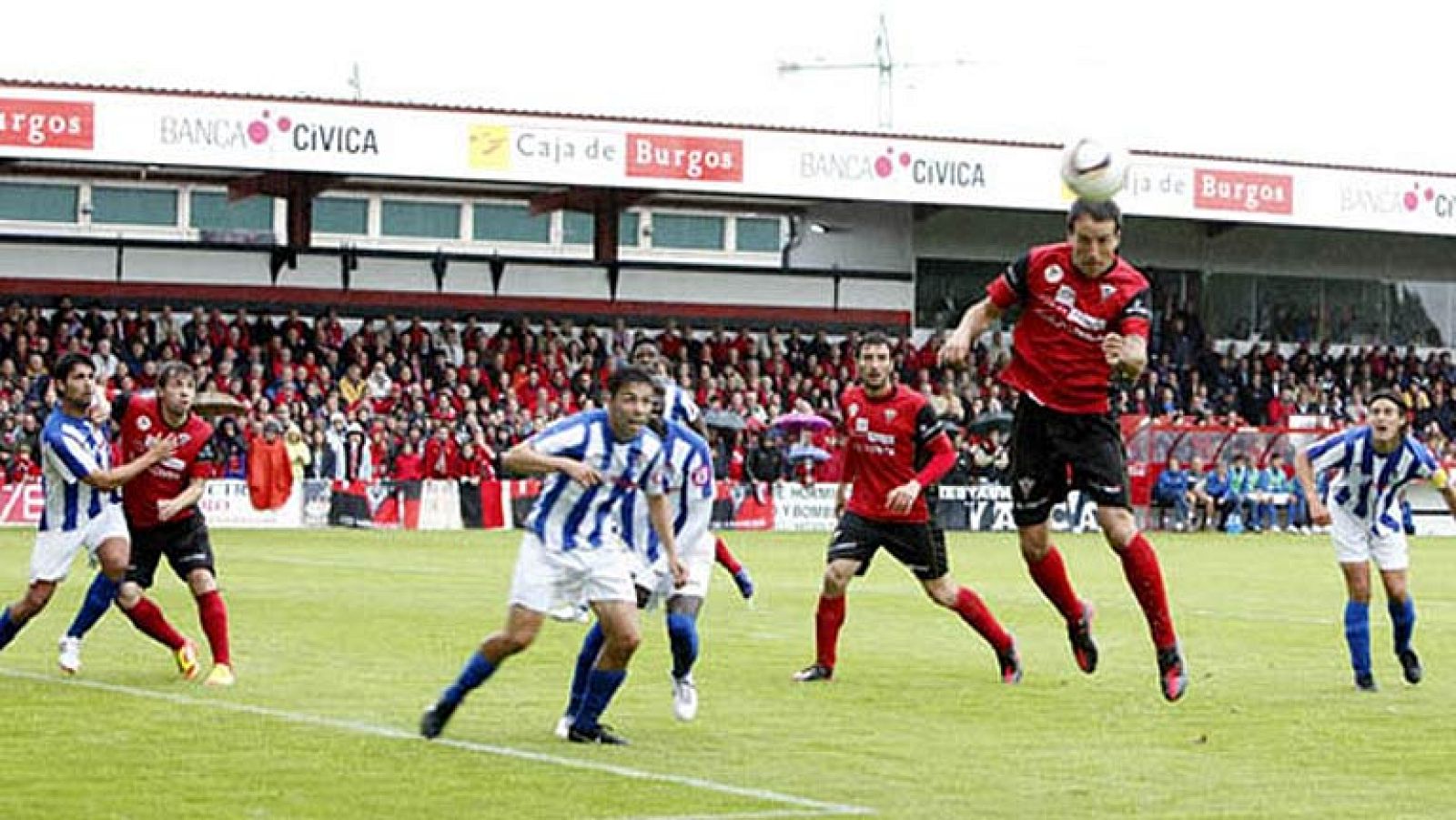 El Mirandés y el Castilla ascienden a la Liga Adelante | Ver