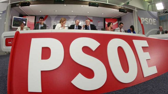 Telediario 1 - Rubalcaba pide explicaciones