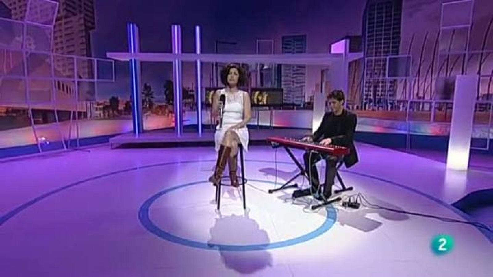 Para Todos La 2 - Actuación: Elena Gadel