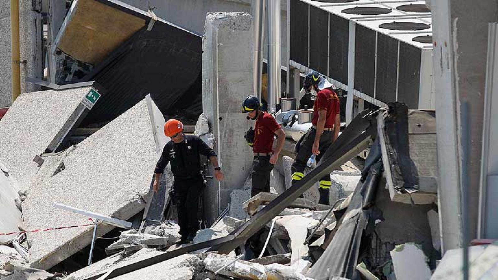 El sismólogo Emilio Carreño explica las circunstancias en las que ha ocurrido el terremoto de magnitud 5,8 de Módena. Señala que se ha infravalorado la peligrosidad sísmica de esta región italiana porque desde 1570 no sufría un terremoto de este tip
