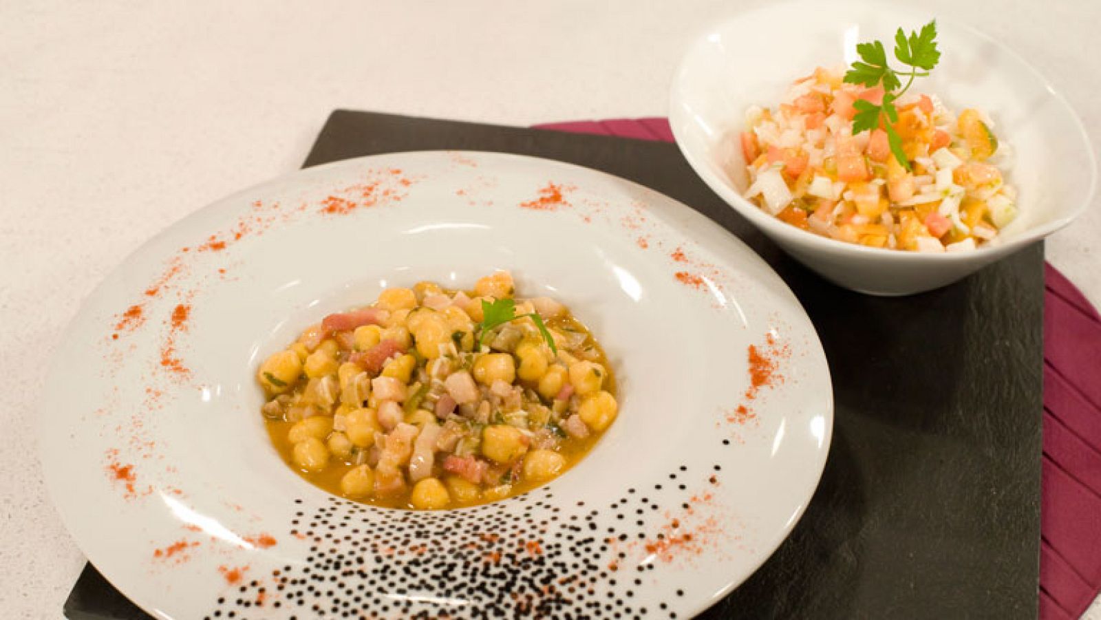 Garbanzos salteados al cava con tomate raff