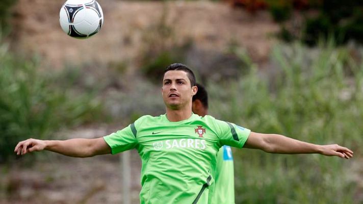 Telediario 1 - Portugal se prepara para vencer en 'el grupo de la muerte'