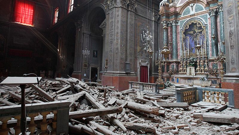 El terremoto en el norte de Italia deja una quincena de muertos y miles de desplazados