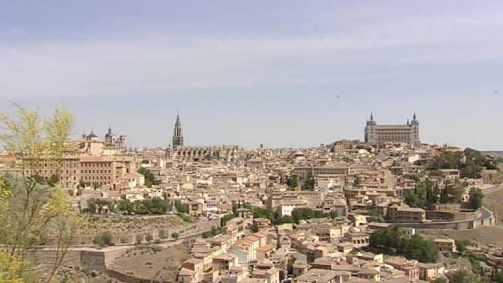 Poco nuboso o con intervalos nubosos en la mayor parte de la península