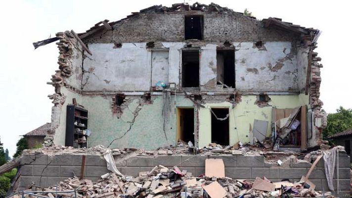 Telediario 1 - Hasta 300 réplicas en Italia