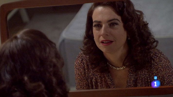 Amar en tiempos revueltos - Rocío loca por la traición de Rubín