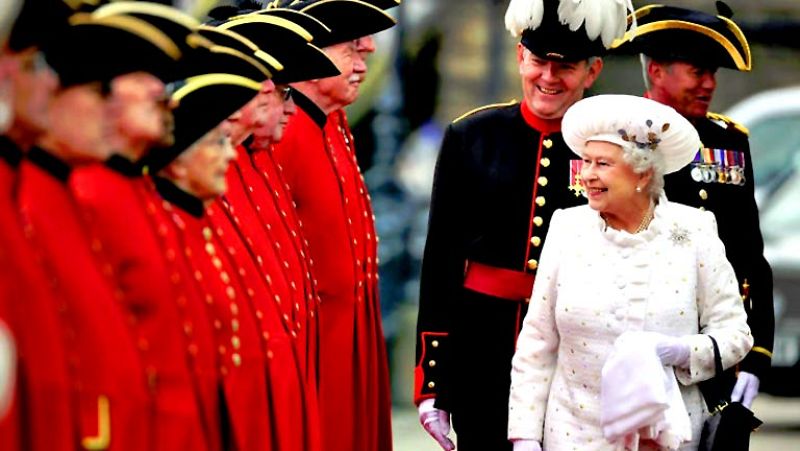 Informe Semanal: Isabel II, 60 años en el trono