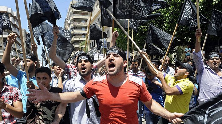 Informativo 24h - Doce muertos en Líbano por enfrentamientos entre partidarios y detractores del régimen sirio