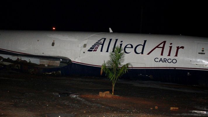 Informativo 24h - Al menos 10 muertos en un accidente aéreo en el aeropuerto de Accra, la capital de Ghana