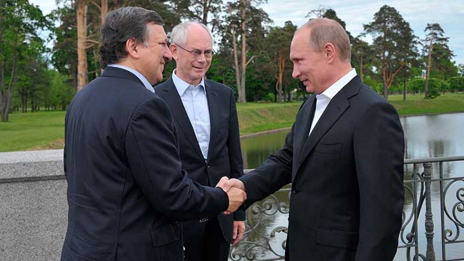 La economía y el conflicto sirio son los principales temas de la cumbre UE-Rusia que se celebra estos días en San Petersburgo.