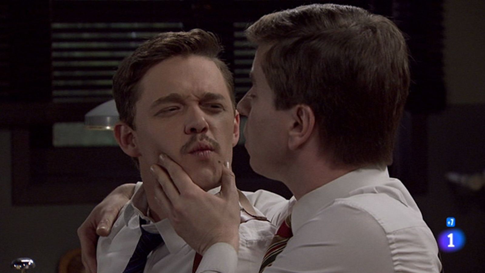 Amar - 'Master class' en el arte de besar