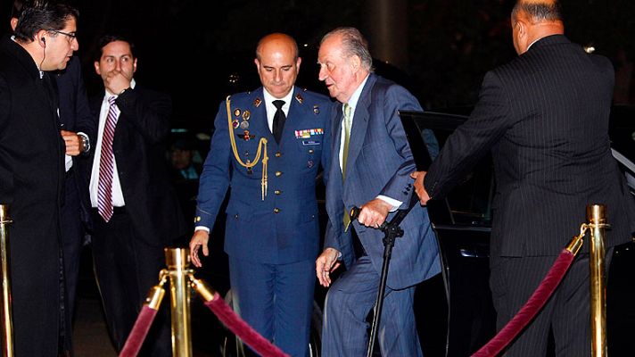 Telediario 1 - El Rey llega a Chile para una visita con un marcado acento político y económico