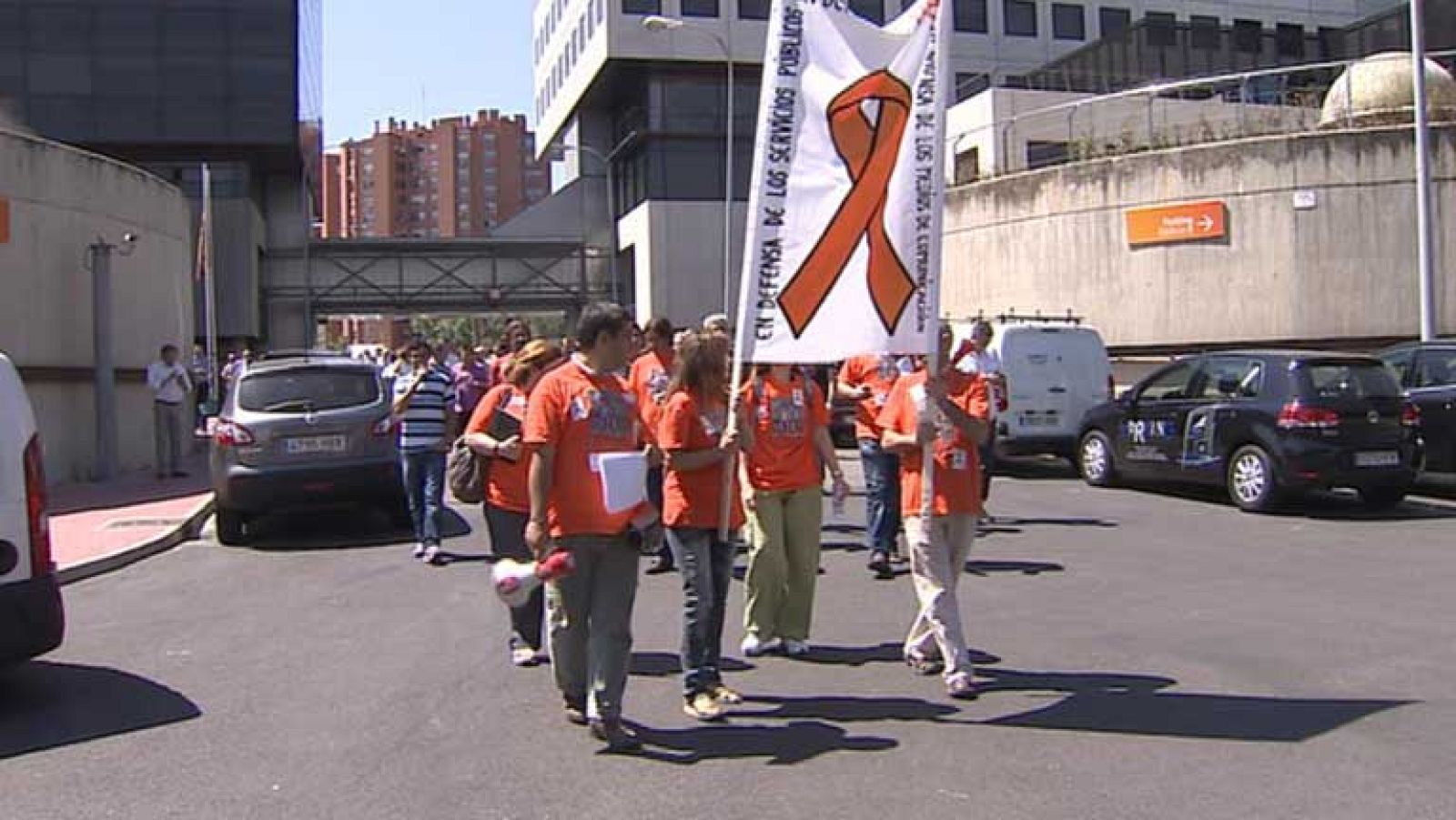 CC.OO y UGT se manifiestan en defensa de los medios de comunicación