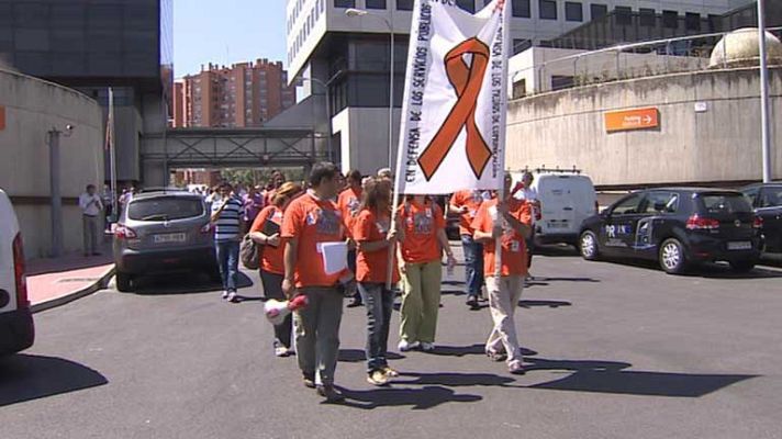 Telediario 1 - Jornada defensa medios comunicación