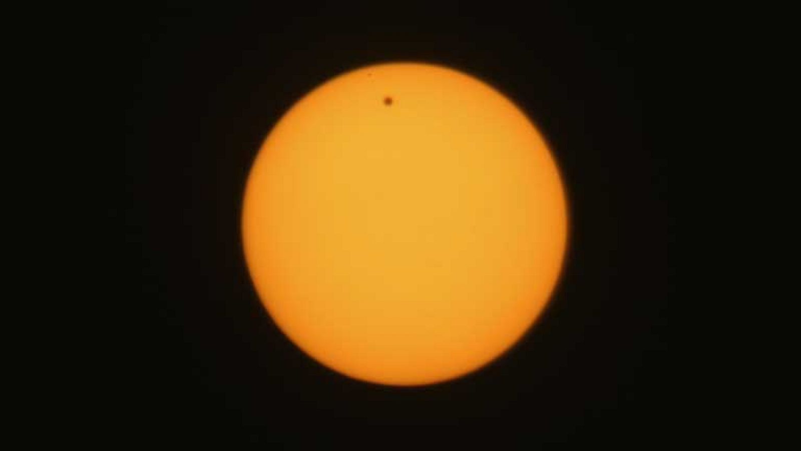 El tránsito del planeta Venus entre el Sol y la Tierra