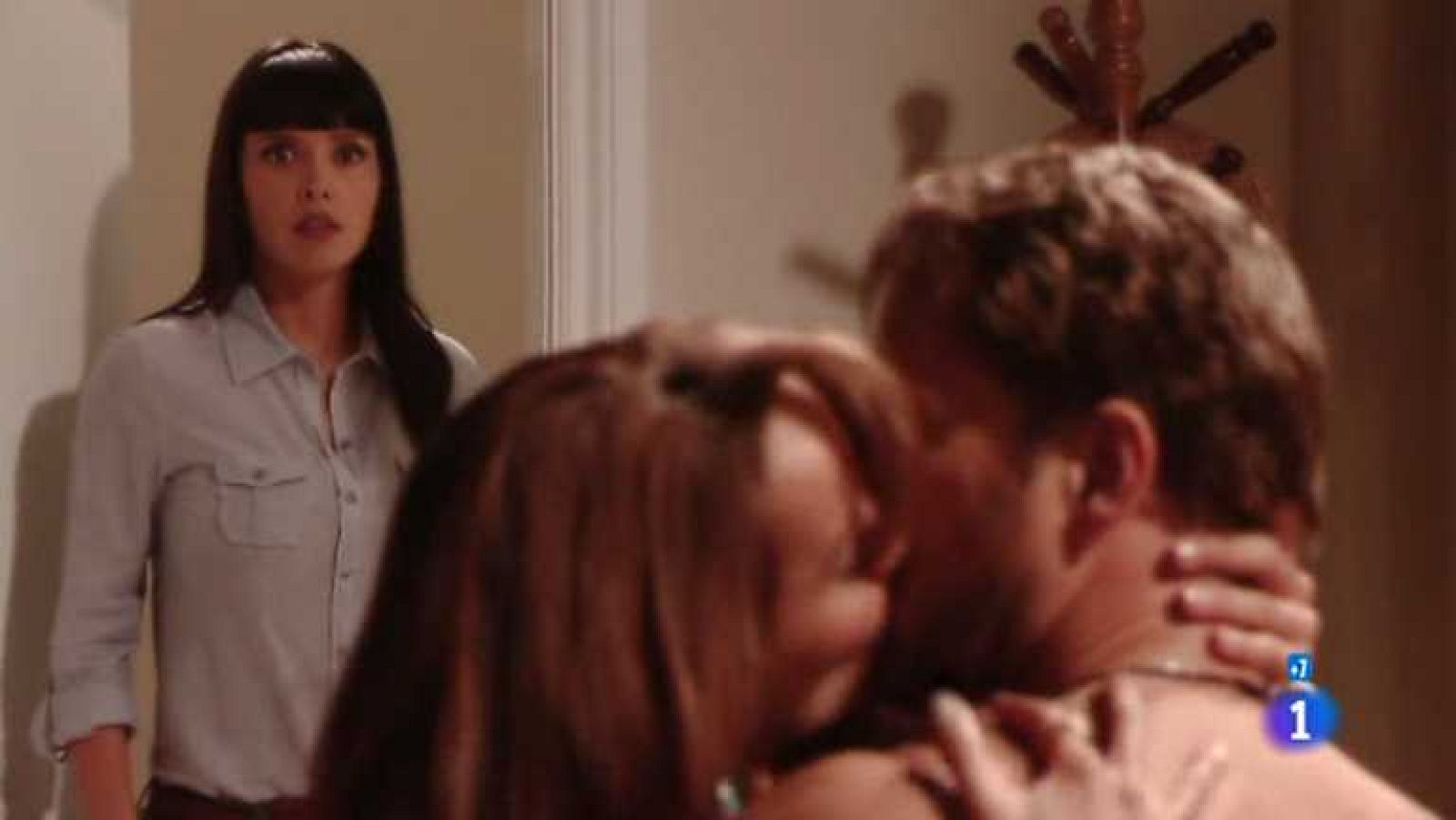 Corazón apasionado - Capítulo 22 - Rebeca y David se mudan a la cabaña de Domingo - ver ahora