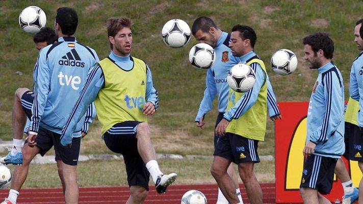 Telediario 1 - Reina el buen ambiente en 'La Roja'