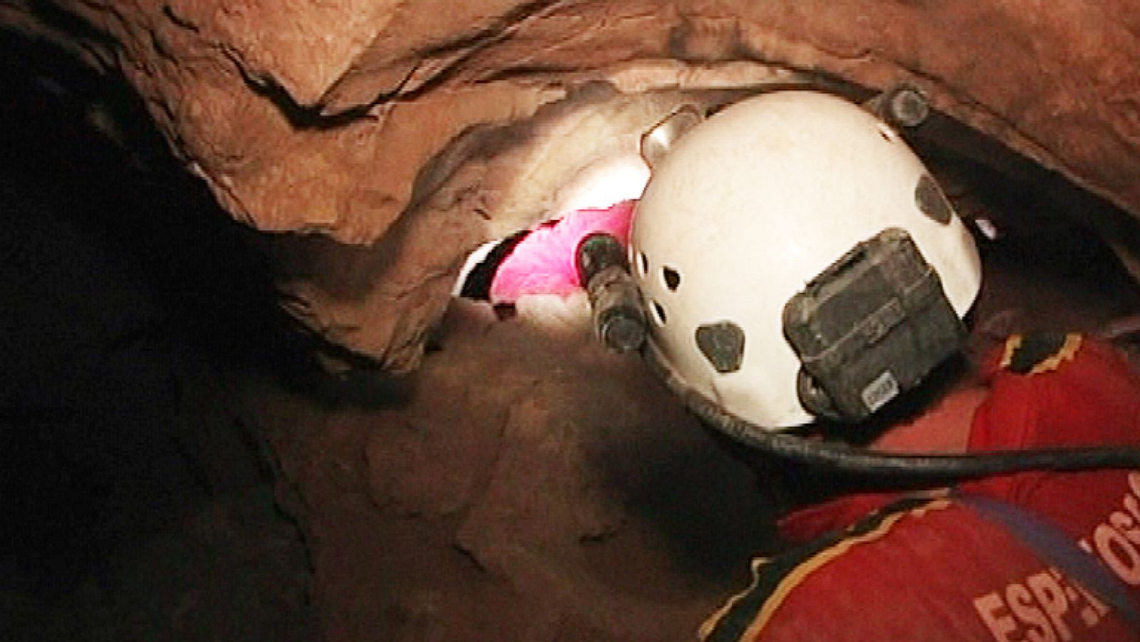 Encerrados - A 43m de profundidad - Comando Actualidad | Ver