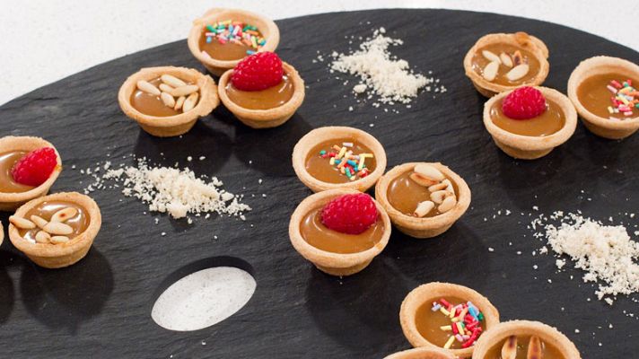 RTVE Cocina - Tartaletas de crema y piñones
